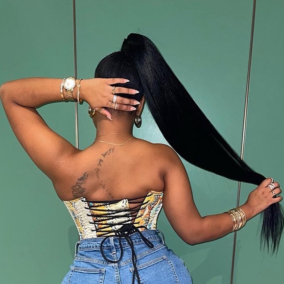 Sexy Faux snake skin head turning Corset 😍 - Picture 4 of 4